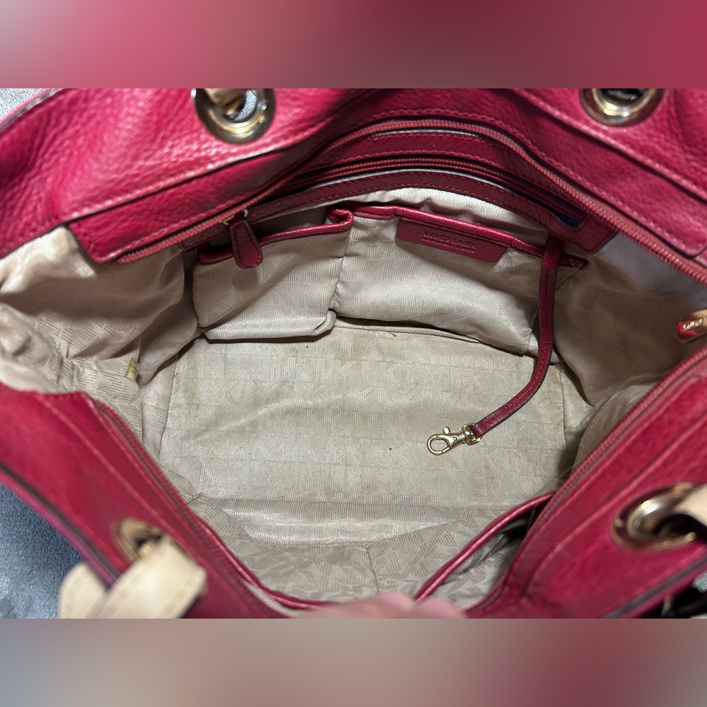 Michael Kors Bedford Red Pocket Tote - Picture 9 of 10